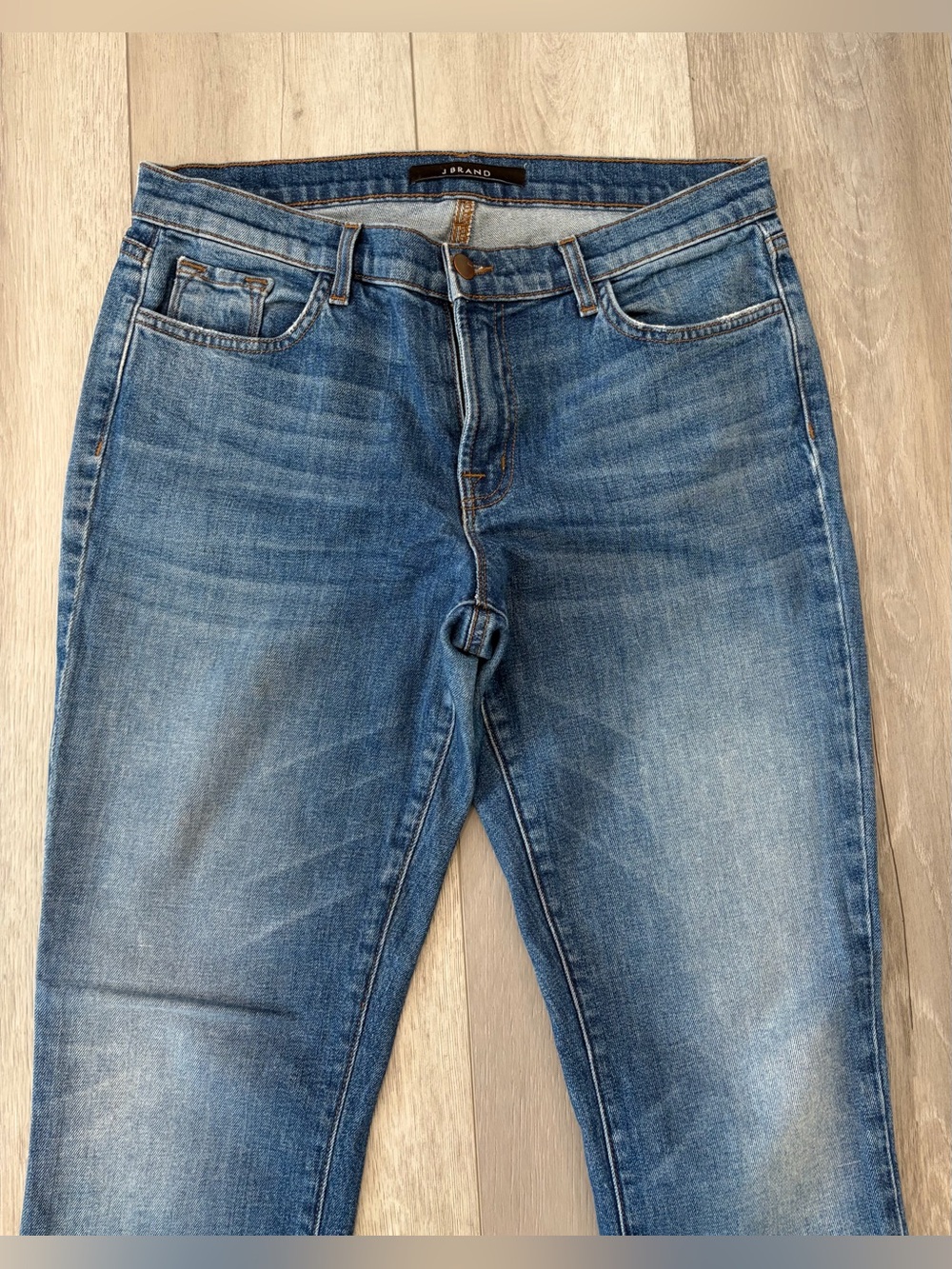 J Brand Cropped Ellis Rival Mid Rise Jeans - Picture 5 of 6